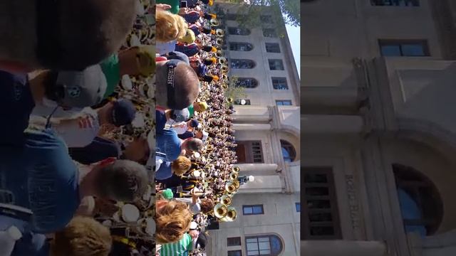 ND Band Pre Game Victory March 9-18 смотреть онлайн