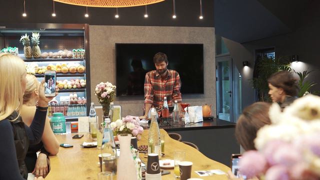 Inspired by Mercedes-Benz. Coffee. Володимир Задірака смотреть онлайн