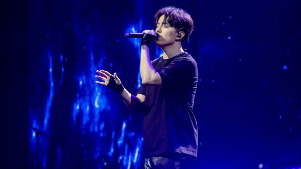 Димаш Кудайберген - Знай (Вокализ) Дубай 25.03.2022 (фанкам) Dimash Qudaibergen