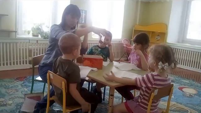 ЗАНЯТИЕ В МЛАДШЕЙ ГРУППЕ С ВОДОЙ. смотреть онлайн