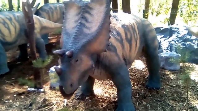 Белгородский Динопарк - динозавры дышат, двигаются и рычат!