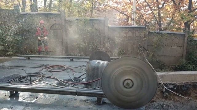 Демонтаж 80 тонн бетона. Как это сделать? смотреть онлайн