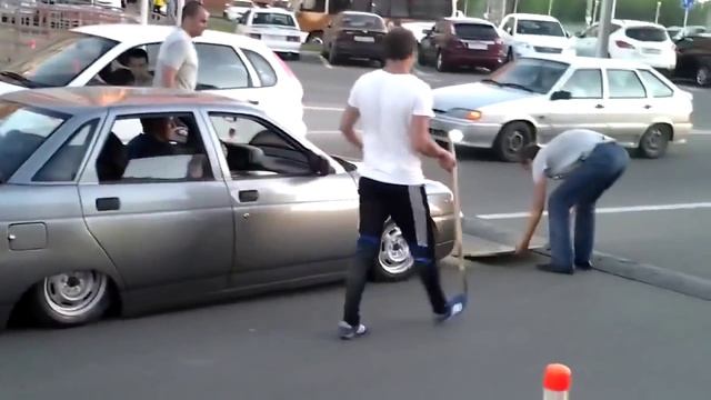 Низкая подвеска и лежачий полицейский Russian tuning смотреть онлайн