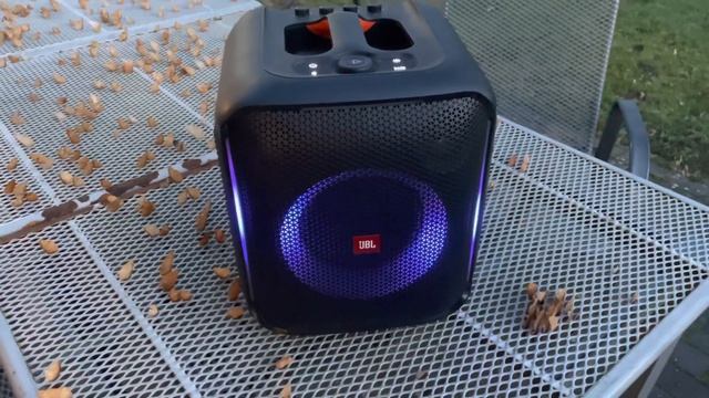JBL PartyBox Encore Show off смотреть онлайн
