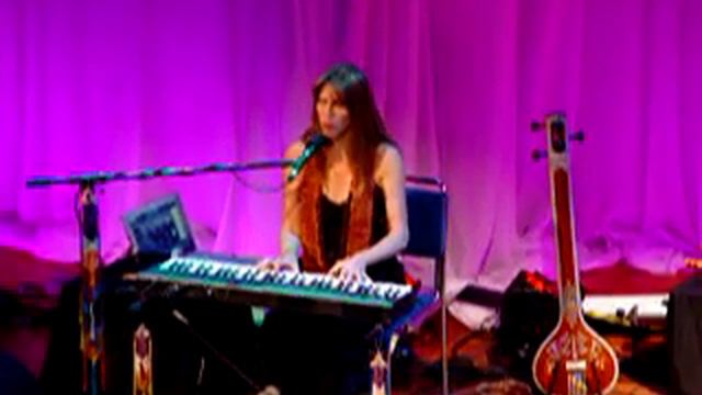 Deva Premal & Miten with Manose - Gayatri Mantra - Hannover 24-5-2011 смотреть онлайн