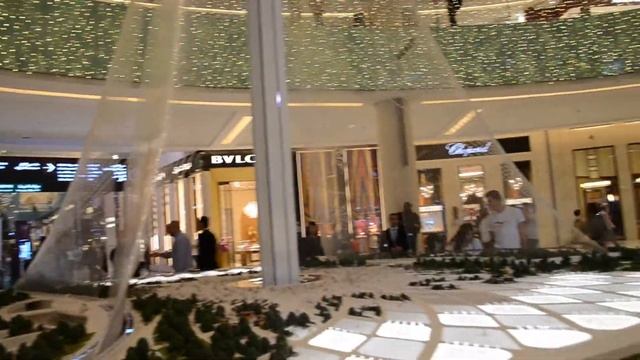 Дубай Молл - самый большой в мире торговый центр площадью 1,2 миллиона кв. метров. смотреть онлайн