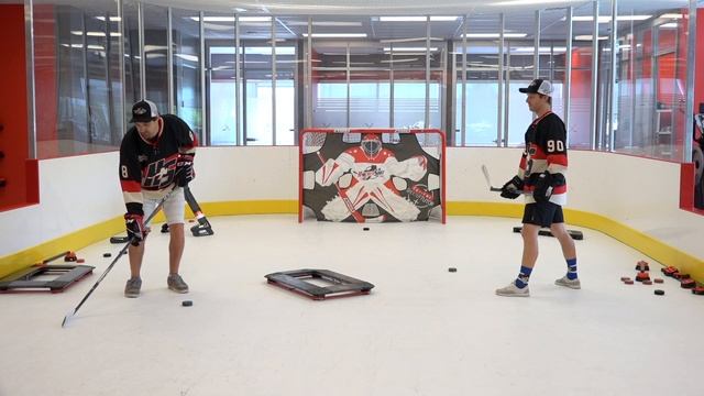 Proper Passing Techniques in Ice Hockey With Coach Jeremy & Pavel Barber смотреть онлайн