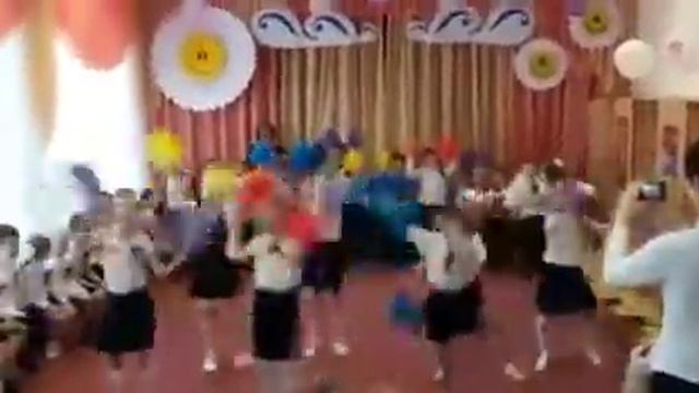 танец "Салют" с султанчиками смотреть онлайн
