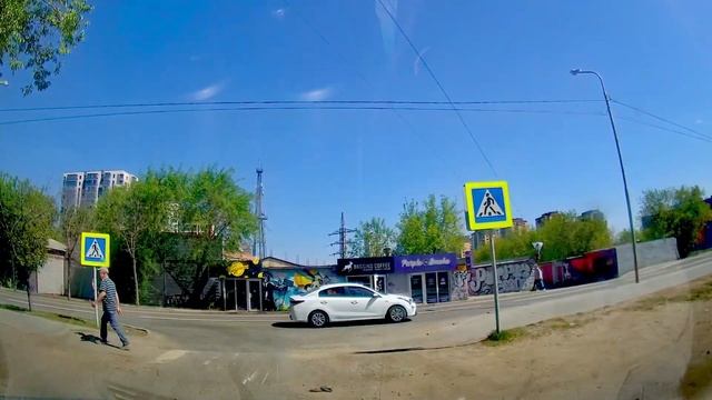 Движение на автомобиле по Тюмени на Советскую и на Киевскую смотреть онлайн