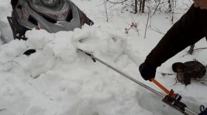 Вытаскиваем снегоход с помощью подъемника от ПО-СНЕГУ.РУ