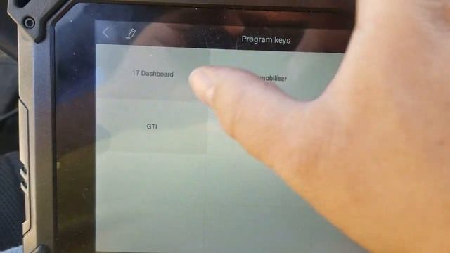 Programming 2 keys to a 2002 Audi A6 | AutoProPAD смотреть онлайн
