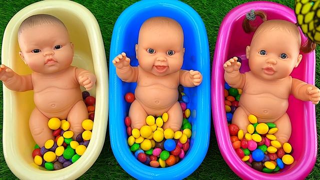 Satisfying Video | Mixing Skittles Candy ASMR in 3 Bathtubs with Rainbow PlayDoh Slime Cutting #573 смотреть онлайн