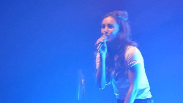 Amy Shark - Adore смотреть онлайн