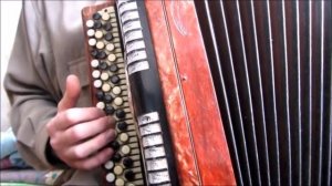 Страдания - я фату хочу носить, а не валенки - баян/вокал - Наташа П.mp4