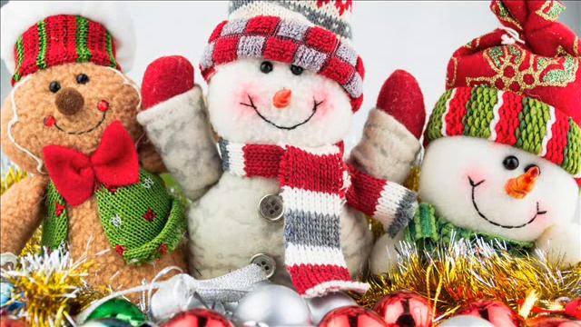 Новогодние игрушки, свечи и хлопушки! смотреть онлайн