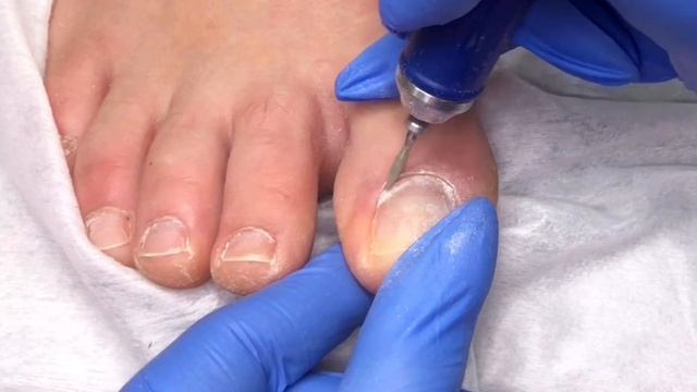 КАК СДЕЛАТЬ ПЕДИКЮР ГЕЛЬ ЛАКОМ/ПОШАГОВО/АППАРАТНЫЙ ПЕДИКЮР смотреть онлайн