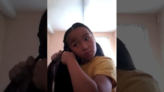 Делаю 2 косички самой себе!? смотреть онлайн