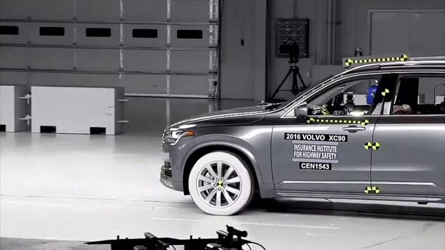 BMW X7 crash vs Volvo XC 90 crash test смотреть онлайн