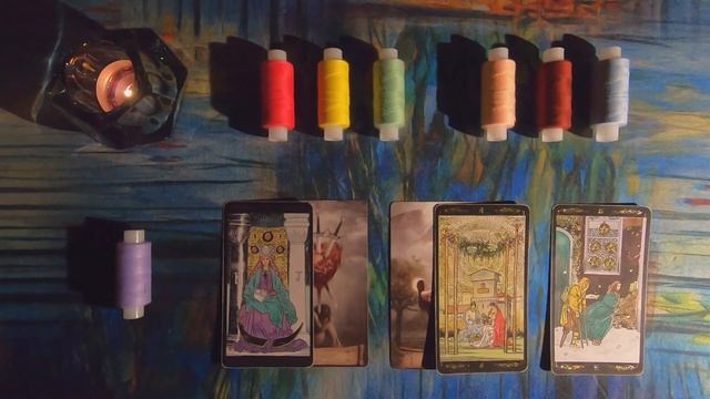 онлайн гадание на картах таро | какой из двух вариантов выбрать | какое решение лучше мне принять смотреть онлайн