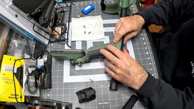 MINELAB X-TERRA PRO: How To Replace The Battery смотреть онлайн