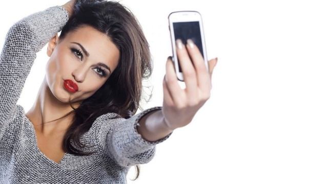 ДЕВУШКИ и АЙФОН фото. GIRLS & IPHONE #девушки #айфон #фото #girlsiphone смотреть онлайн