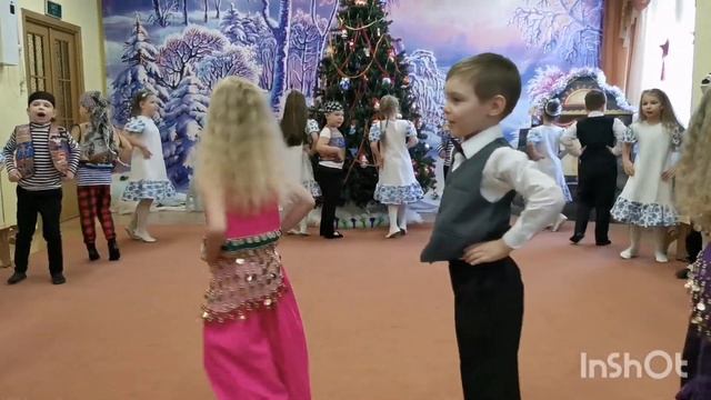 Новогодний утренник в саду 2023. ссылка для скачивания https://disk.yandex.ru/i/RxImy6TRv4opng смотреть онлайн