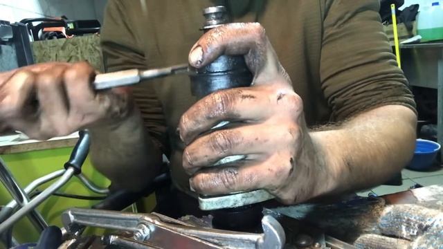 Есть удар, но не сверлит.Ремонт бочкообразного перфоратора K1200, Mastermax, Shturm, Калибр, Диол. смотреть онлайн