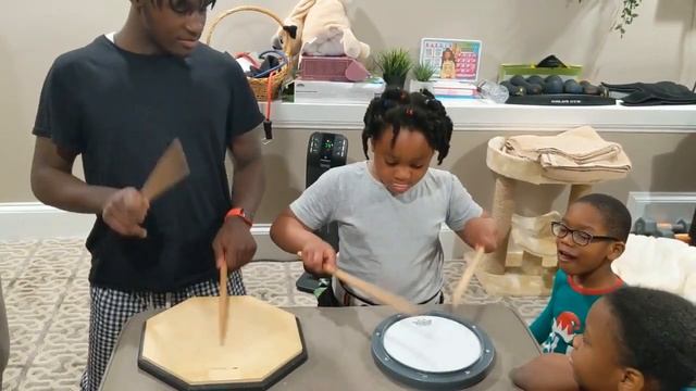 Learning the drums with Tica Drum Challenge with the Family смотреть онлайн
