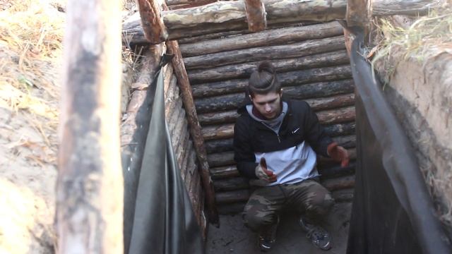 Построили Землянку в Лесу Своими Руками! смотреть онлайн