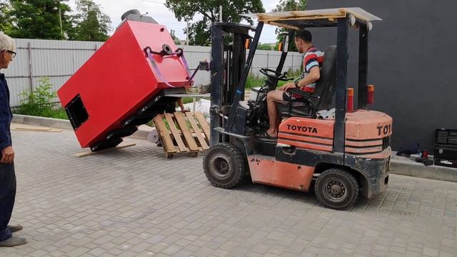 Выгрузка большого котла Альтеп на обьекте смотреть онлайн