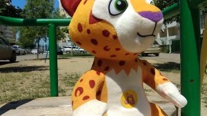 Обзор игрушки Лео из мультфильма _Лео и Тиг_. Leo and tiger..mp4