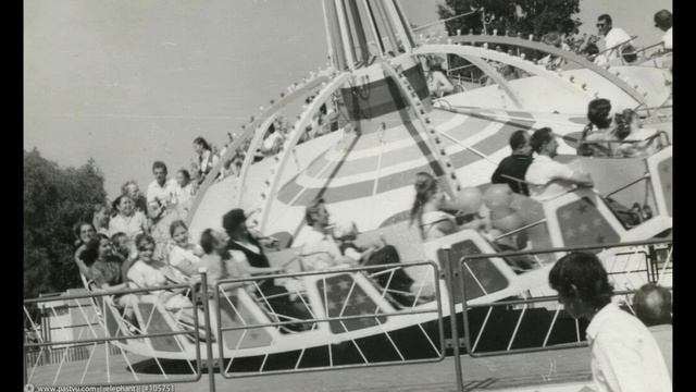 Танго В парке И С Жак Оркестр под упр А С Бадхена 1953 смотреть онлайн