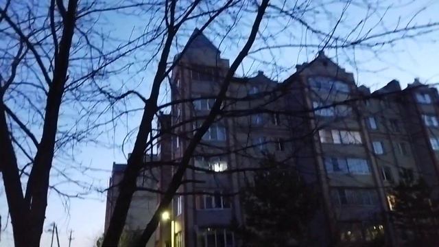 Пришла на работу, телефон вырубается, память заполнена смотреть онлайн