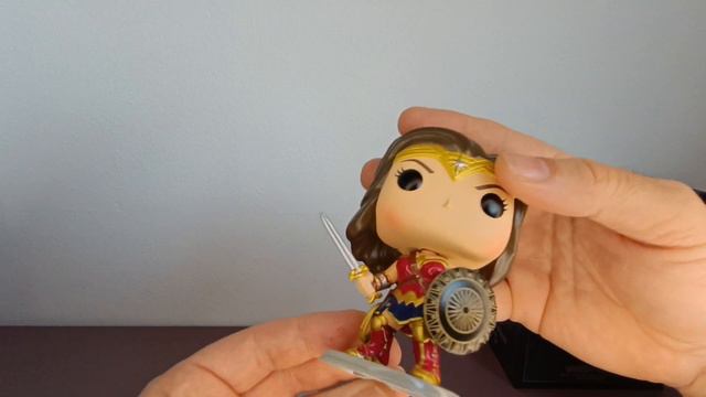 Funko pop Wonder Woman Die cast смотреть онлайн