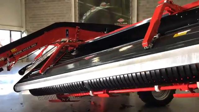 Ленточный валкообразователь KUHN MERGE MAXX 950: принцип работы смотреть онлайн