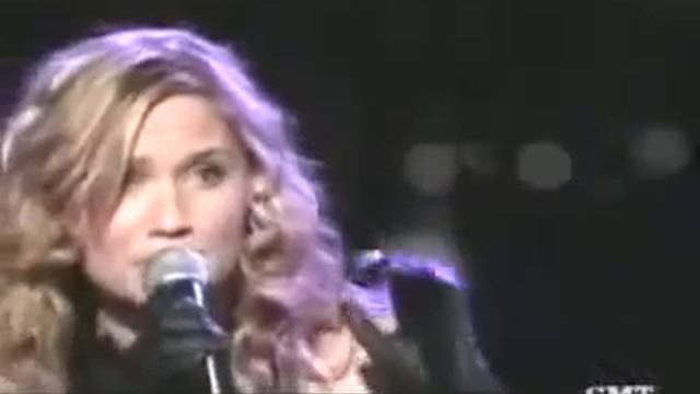 CMT Giants Jennifer Nettles Night That the Lights Went Out in Georgia смотреть онлайн