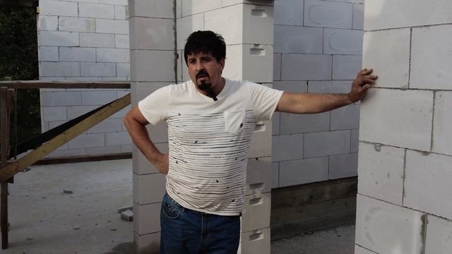 Почему бетон трескается? Дом с цоколем. Строительство монолитного дома на склоне смотреть онлайн