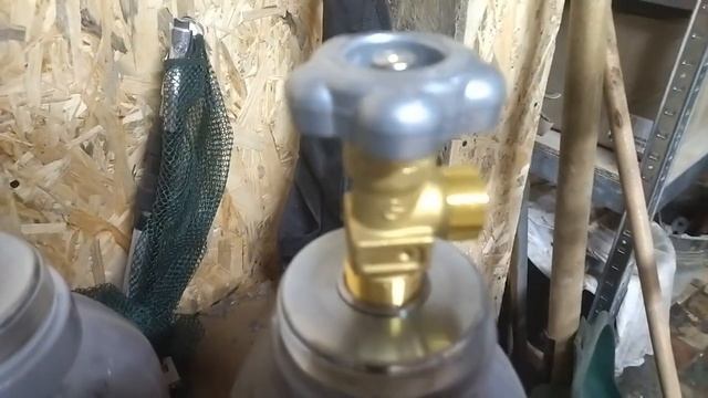 ПОДСТАВКА под БАЛЛОНЫ ДЛЯ ГАЗОСВАРОЧНОГО ОБОРУДОВАНИЯ ИЗ ПРОФИЛЬНОЙ ТРУБЫ, СВОИМИ РУКАМИ смотреть онлайн