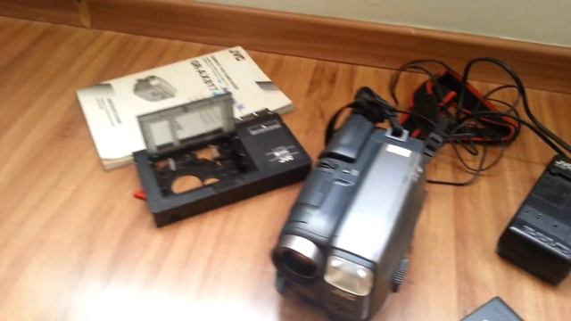 Filmadora JVC GR-AX817 смотреть онлайн