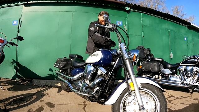 Расконсервация мотоцикла после зимы Honda XR400 и Yamaha xv1600 смотреть онлайн