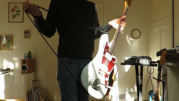 Fender Jaguar VS Squier Jazzmaster (in Fender Blues Junior)