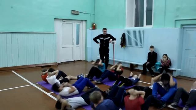 День абаканских школьников начинается с «МегаЗарядки» смотреть онлайн