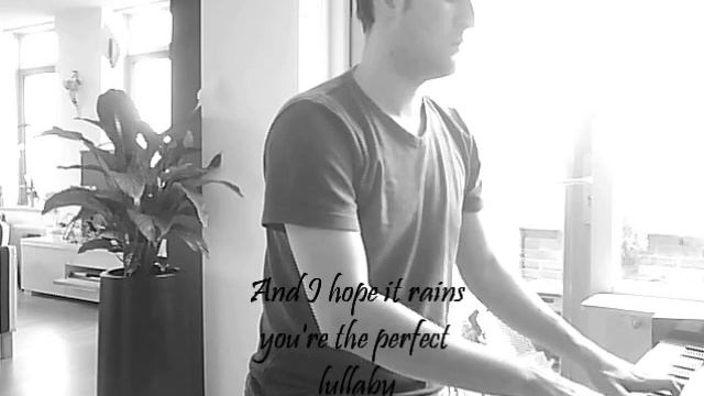 Sweet dreams by Beyonce (slow piano cover) смотреть онлайн