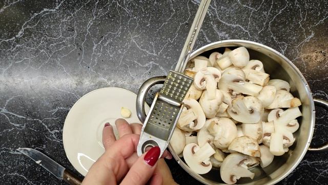 Рецепт №1 Маринованные шампиньоны.