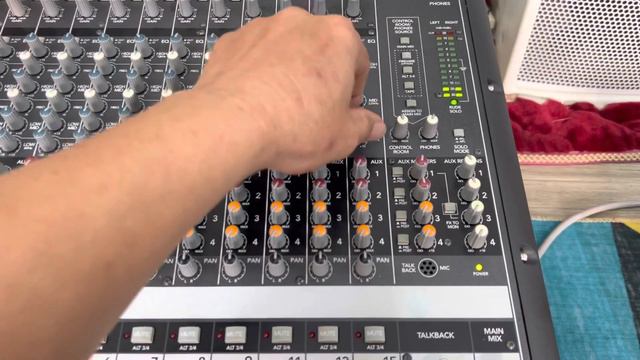 Mixer bãi Mỹ mackie onyx 1620 điện autovol смотреть онлайн