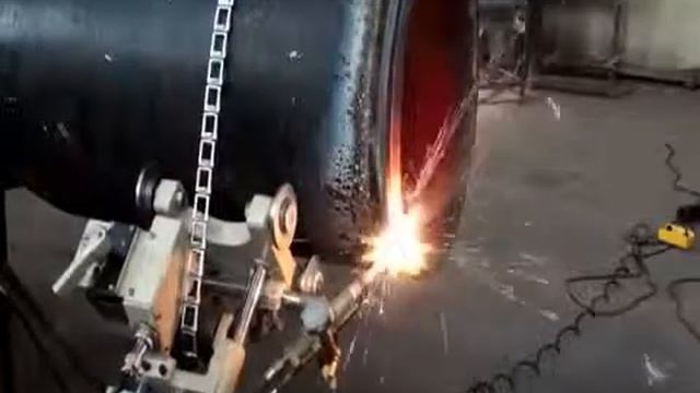 Машина термической резки труб CG2 11D (c электроприводом) смотреть онлайн