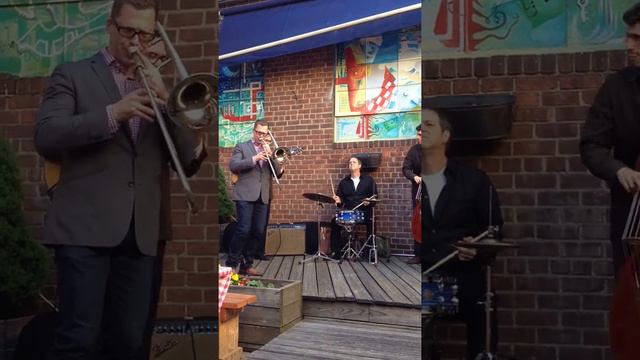 David Gibson plays "Lady Be Good" смотреть онлайн