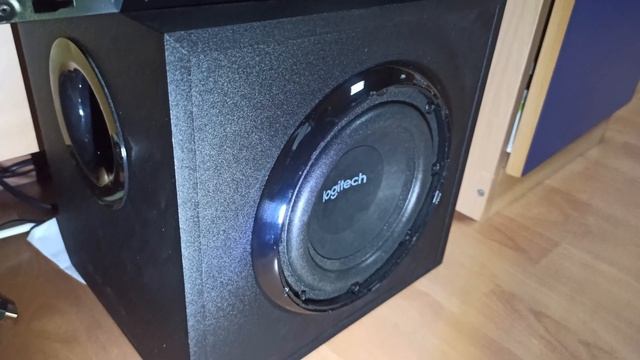 Logitech z623 Bass Test смотреть онлайн