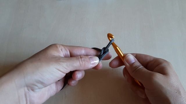 Вязание для начинающих. Вяжем цепочку из воздушных петель крючком смотреть онлайн