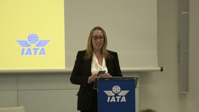 Passenger Experience (Louise Cole, Head Customer Experience and Facilitation) смотреть онлайн